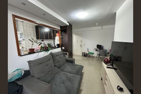 Apartamento à venda com 67m², 2 quartos e 1 vagaSala