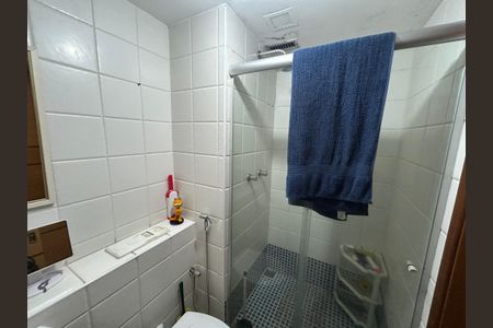 Apartamento à venda com 67m², 2 quartos e 1 vagaBanheiro Social