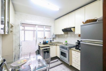 Apartamento à venda com 101m², 3 quartos e 2 vagas Apartamento à venda com 101m², 3 quartos e 2 vagasCozinha