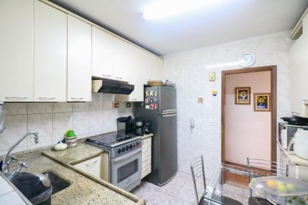 Apartamento à venda com 101m², 3 quartos e 2 vagas Apartamento à venda com 101m², 3 quartos e 2 vagasCozinha