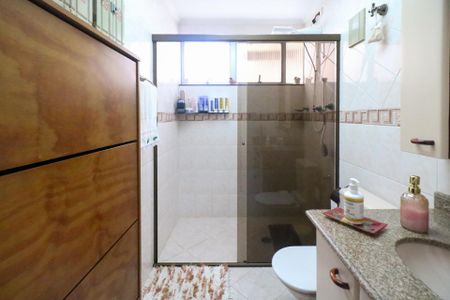 Apartamento à venda com 101m², 3 quartos e 2 vagas Apartamento à venda com 101m², 3 quartos e 2 vagasBanheiro da Suíte