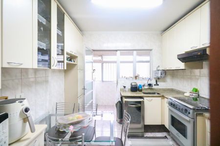 Apartamento à venda com 101m², 3 quartos e 2 vagas Apartamento à venda com 101m², 3 quartos e 2 vagasCozinha