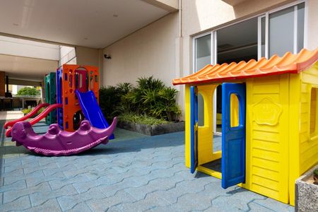 Apartamento à venda com 67m², 3 quartos e 1 vaga Apartamento à venda com 67m², 3 quartos e 1 vagaÁrea comum - Playground