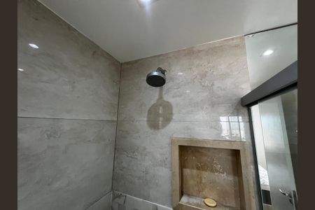 Apartamento à venda com 67m², 3 quartos e 1 vaga Apartamento à venda com 67m², 3 quartos e 1 vagaBanheiro da Suíte