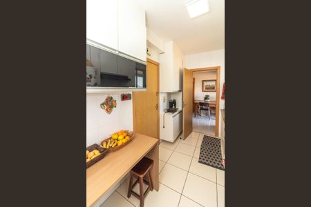 Apartamento à venda com 96m², 3 quartos e 2 vagas Apartamento à venda com 96m², 3 quartos e 2 vagasCozinha