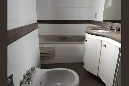 Banheiro de apartamento para alugar com 4 quartos, 145m² em Buritis, Belo Horizonte