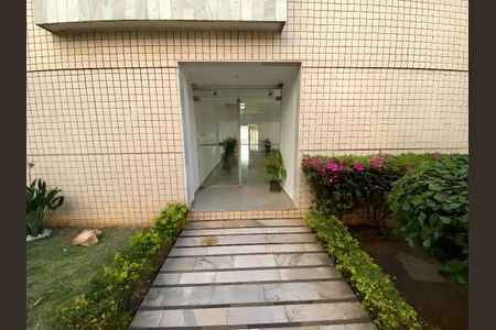 Apartamento para alugar com 145m², 4 quartos e 2 vagasEntrada