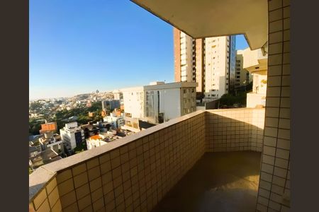 Apartamento para alugar com 145m², 4 quartos e 2 vagasSacada