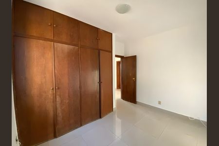 Quarto de apartamento para alugar com 4 quartos, 145m² em Buritis, Belo Horizonte