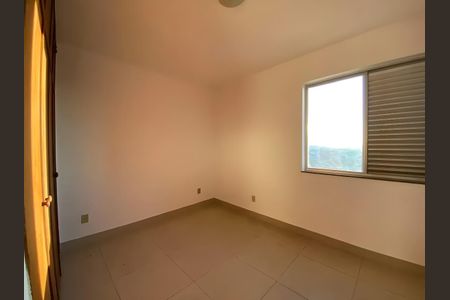 Apartamento para alugar com 145m², 4 quartos e 2 vagasQuarto