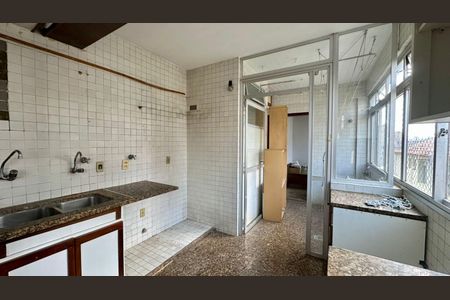 Apartamento à venda com 180m², 3 quartos e 2 vagas Apartamento à venda com 180m², 3 quartos e 2 vagasCozinha