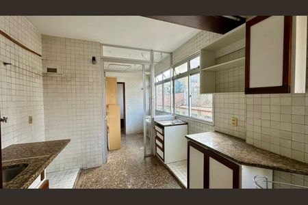 Apartamento à venda com 180m², 3 quartos e 2 vagas Apartamento à venda com 180m², 3 quartos e 2 vagasCozinha