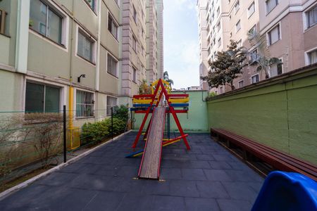 Apartamento à venda com 48m², 2 quartos e sem vagaÁrea comum - Playground