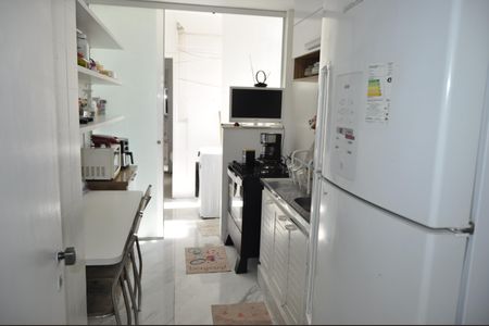 Apartamento à venda com 68m², 2 quartos e 1 vagaCozinha