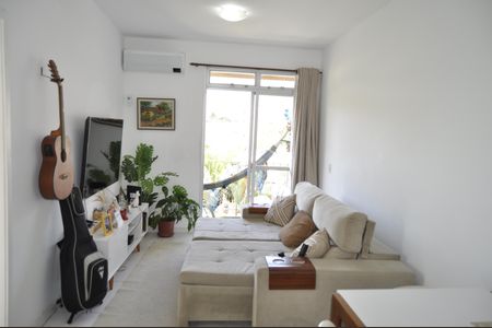 Apartamento à venda com 68m², 2 quartos e 1 vagaSala