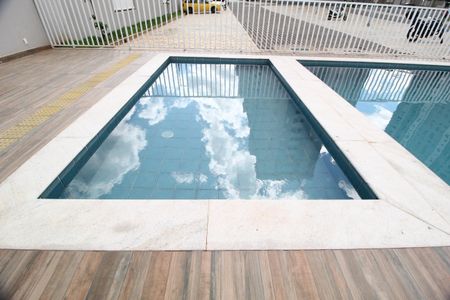 Apartamento para alugar com 55m², 2 quartos e 1 vagaÁrea comum - Piscina