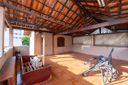 Casa à venda com 344m², 3 quartos e 1 vagaTerraço