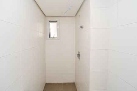 Apartamento à venda com 138m², 2 quartos e 2 vagas Apartamento à venda com 138m², 2 quartos e 2 vagasBanheiro da Suíte