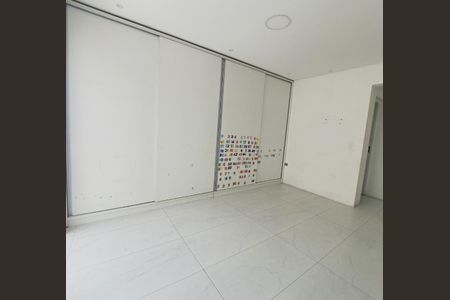 Casa para alugar com 210m², 3 quartos e 2 vagasSuíte