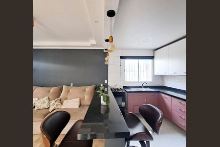 Sala/Cozinha de casa para alugar com 3 quartos, 210m² em Piratininga, Osasco