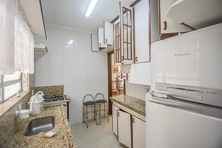 Apartamento para alugar com 65m², 2 quartos e 1 vagaCozinha