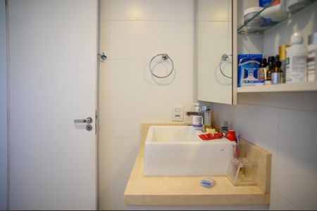 Apartamento à venda com 96m², 2 quartos e 2 vagasBanheiro da Suíte