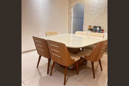 Casa à venda com 2 quartos, 118m² em Vila Antonieta, São Paulo