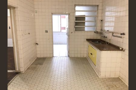 Apartamento à venda com 191m², 4 quartos e 1 vaga