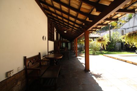 Casa de condomínio à venda com 724m², 4 quartos e 3 vagasVaranda