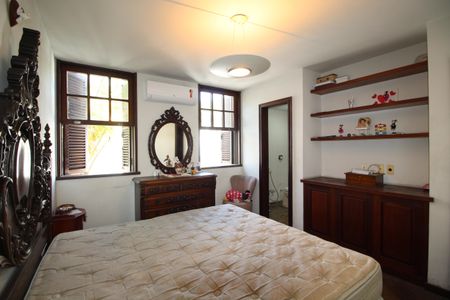 Casa de condomínio à venda com 724m², 4 quartos e 3 vagasQuarto 4