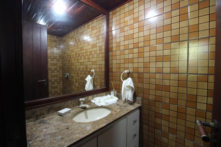 Casa de condomínio à venda com 724m², 4 quartos e 3 vagasLavabo