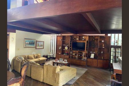 Casa de condomínio à venda com 724m², 4 quartos e 3 vagas