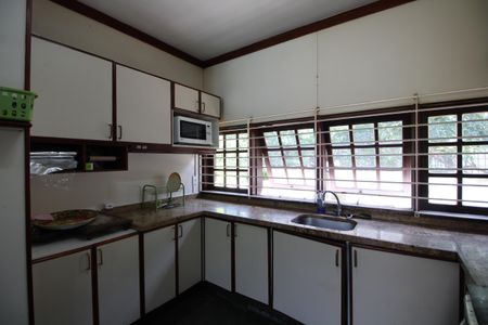 Casa de condomínio à venda com 724m², 4 quartos e 3 vagasCozinha