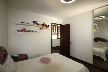 Casa de condomínio à venda com 724m², 4 quartos e 3 vagasQuarto 3