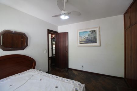 Casa de condomínio à venda com 724m², 4 quartos e 3 vagasQuarto 2