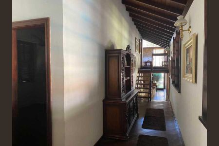 Casa de condomínio à venda com 724m², 4 quartos e 3 vagas