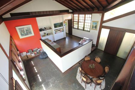 Casa de condomínio à venda com 724m², 4 quartos e 3 vagasSala - Mezanino vista