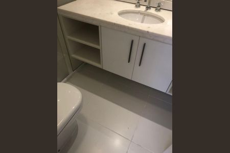 Apartamento à venda com 79m², 1 quarto e 1 vaga