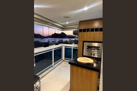 Apartamento à venda com 2 quartos, 86m² em Charitas, Niterói