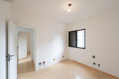 Apartamento à venda com 95m², 3 quartos e 2 vagas Apartamento à venda com 95m², 3 quartos e 2 vagasQuarto 2