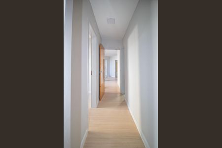 Apartamento à venda com 68m², 2 quartos e 1 vaga Apartamento à venda com 68m², 2 quartos e 1 vagaCorredor