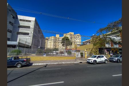 Apartamento à venda com 68m², 2 quartos e 1 vaga Apartamento à venda com 68m², 2 quartos e 1 vagaFachada
