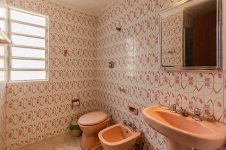 Casa à venda com 230m², 3 quartos e 3 vagasBanheiro 1