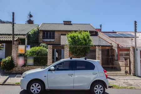 Casa à venda com 230m², 3 quartos e 3 vagasFachada