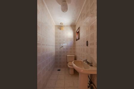 Casa à venda com 230m², 3 quartos e 3 vagasBanheiro 2