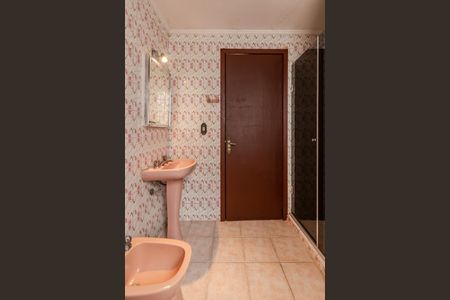 Casa à venda com 230m², 3 quartos e 3 vagasBanheiro 1