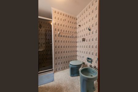 Casa à venda com 230m², 3 quartos e 3 vagasBanheiro da Suíte