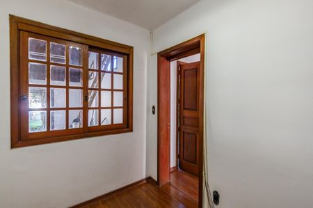 Casa à venda com 230m², 3 quartos e 3 vagasQuarto de Serviço