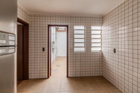 Casa à venda com 230m², 3 quartos e 3 vagasCozinha