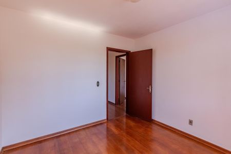 Casa à venda com 230m², 3 quartos e 3 vagasQuarto 2